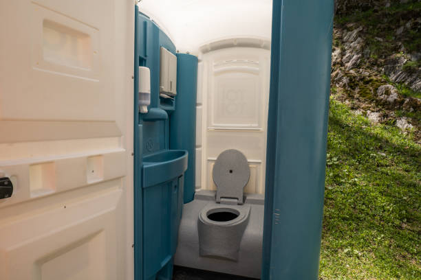 Portable Toilet Options We Offer in Carson City, MI